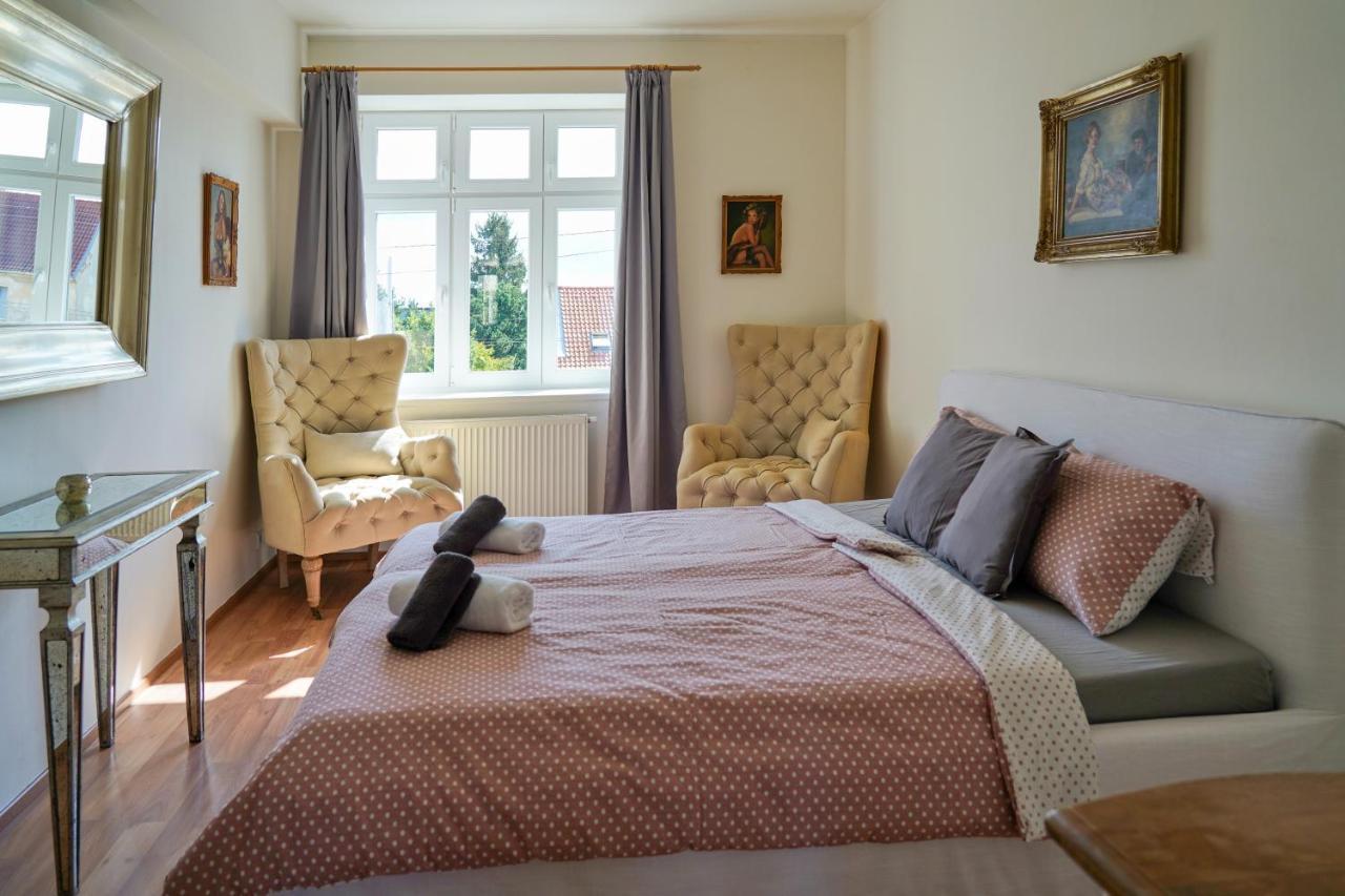 Apartman Praha Brevnov Buitenkant foto
