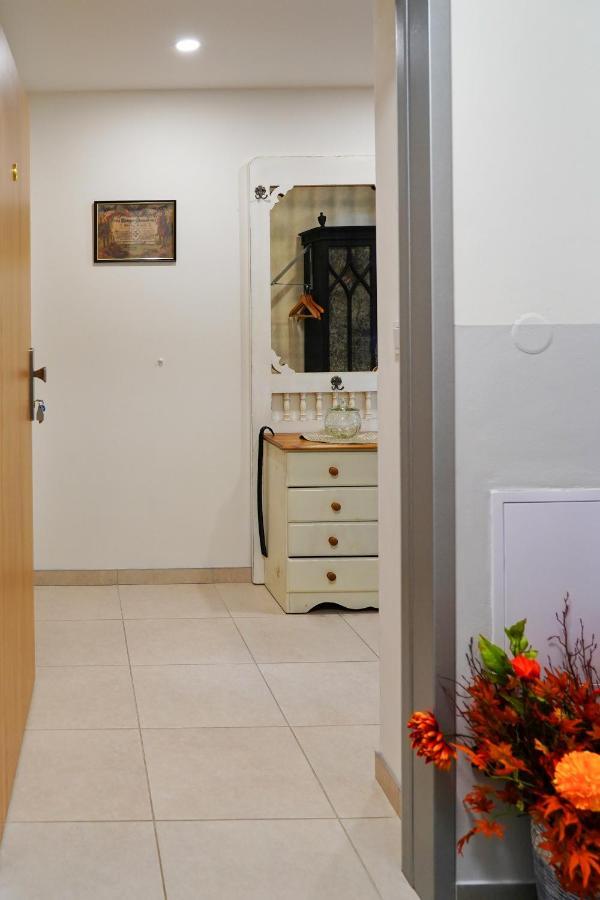 Apartman Praha Brevnov Buitenkant foto